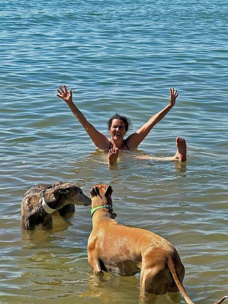 files/_uploads/2004_86_CACIBumag/Meerschwimmen2.jpg