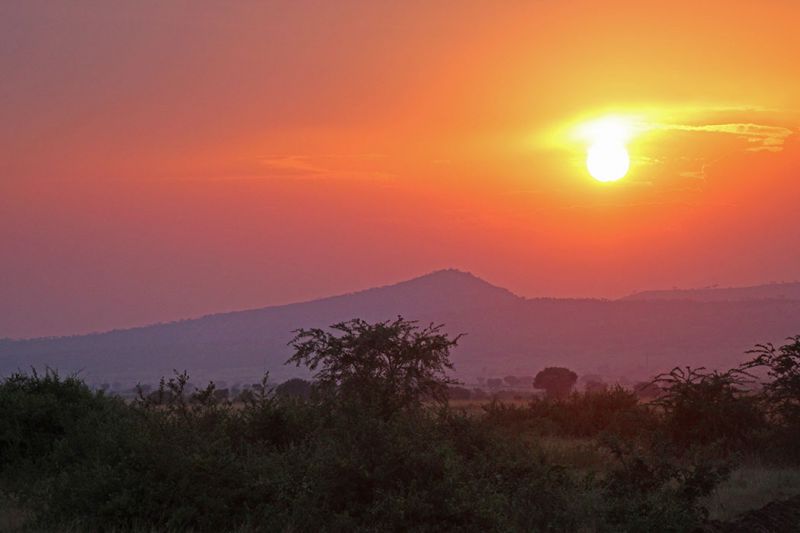 files/_uploads/2004_96_UgandaTeil1/Sonnenuntergang3.jpg