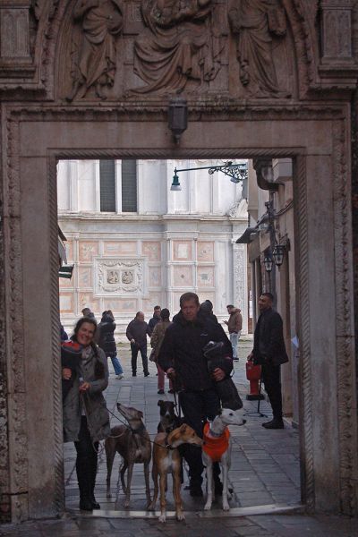 files/_uploads/2006_65_Venicecalling/V_WalterIch1.jpg