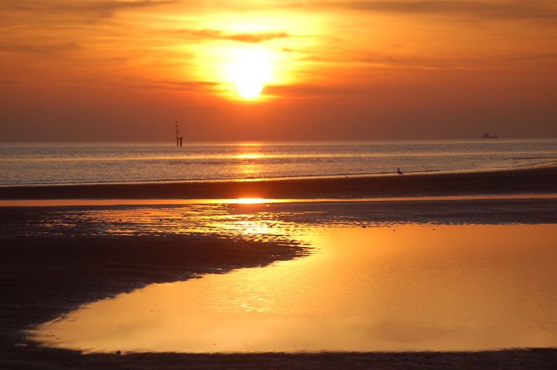 files/_uploads/2007_80_DezemberGrado/Sonnenuntergang2.jpg