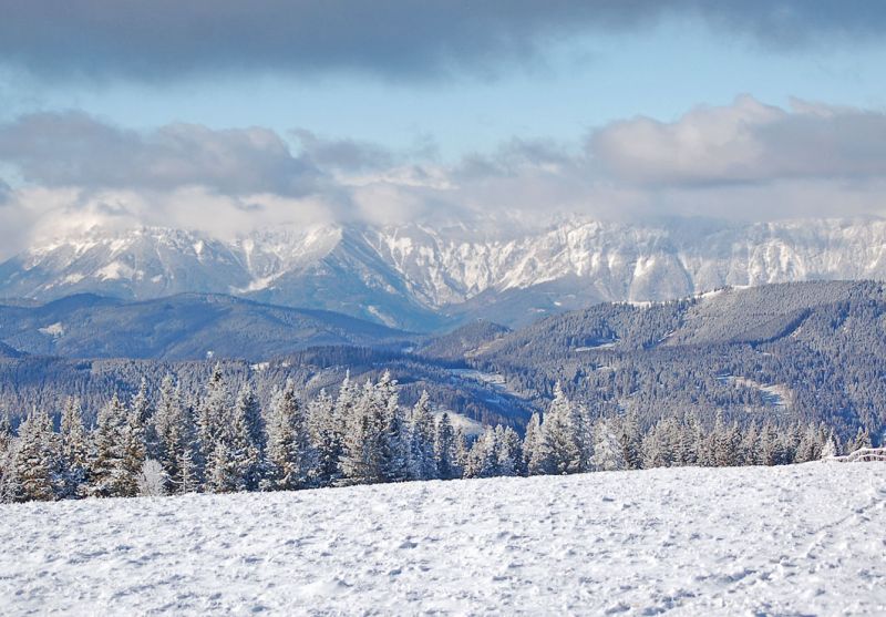 files/_uploads/2009_58_Hochwechsel/GipfelBlickaufSchneeberg.jpg