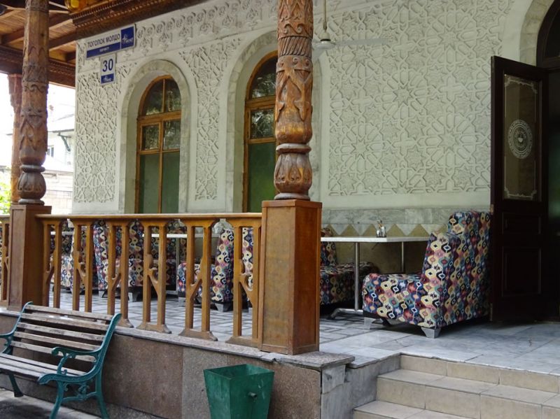 files/_uploads/2010_52n_Kyrgyzstan_d15/d15_Restaurant2.jpg